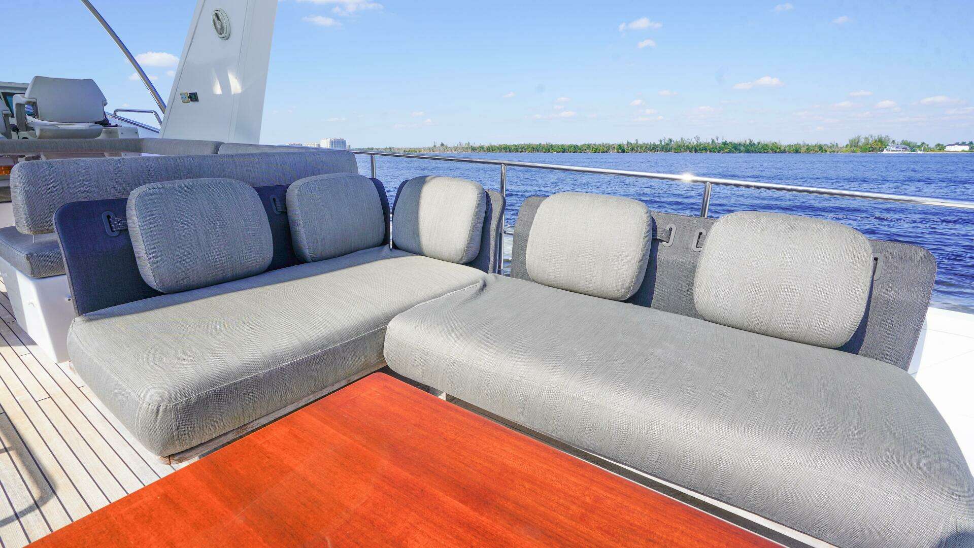 2017 Azimut 66 Flybridge - Image 50