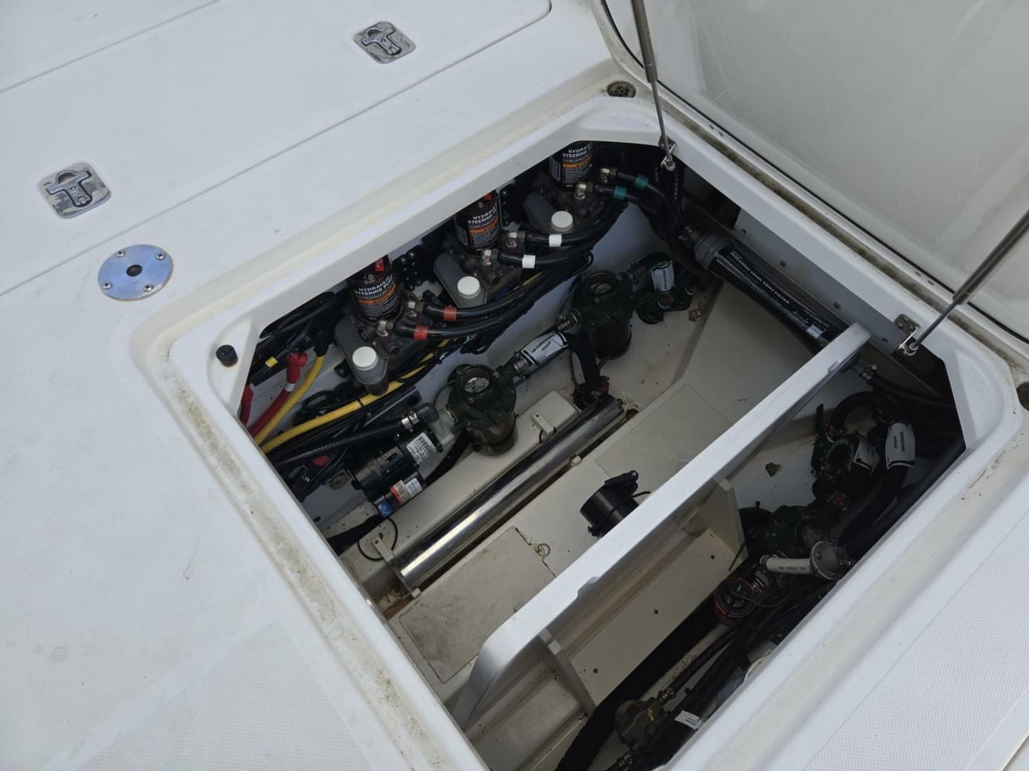 2019 Pursuit 355 Offshore - Image 30