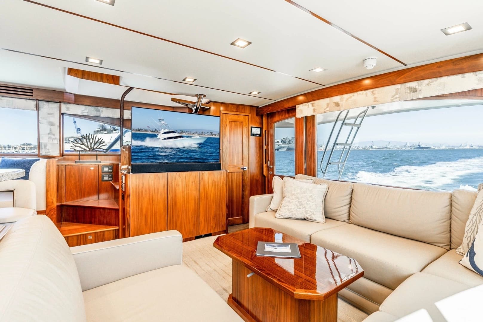 2018 Viking 72 Convertible - Image 7