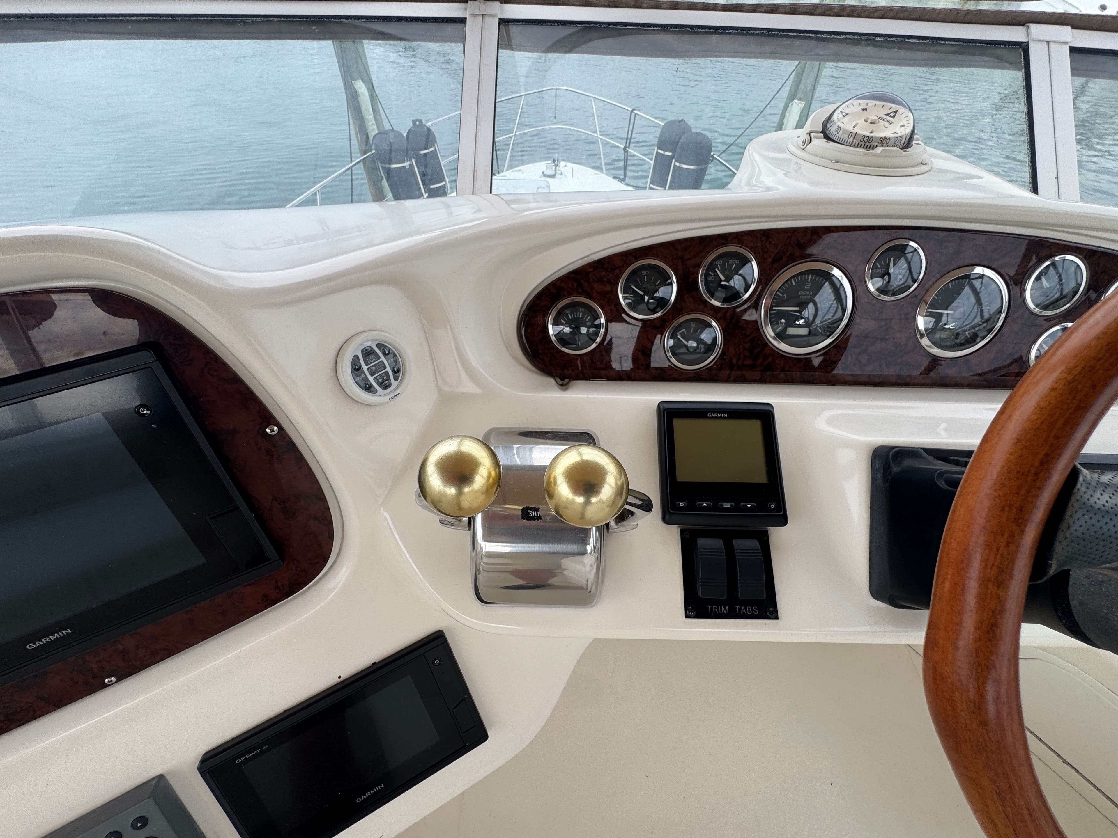 Helm console of 2001 Sea Ray 380 Aft Cabin yacht.