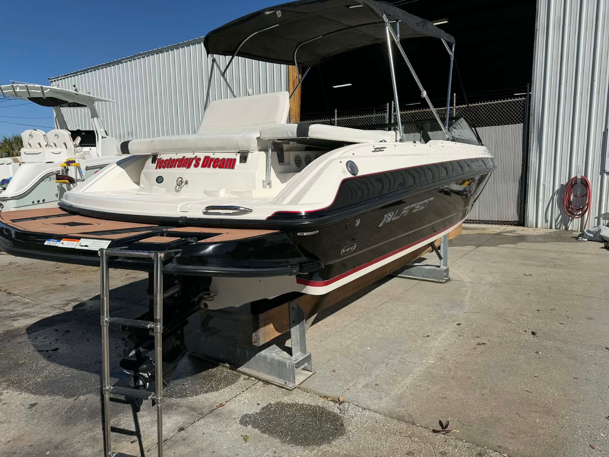 2015 Larson LX 225S IO - 21