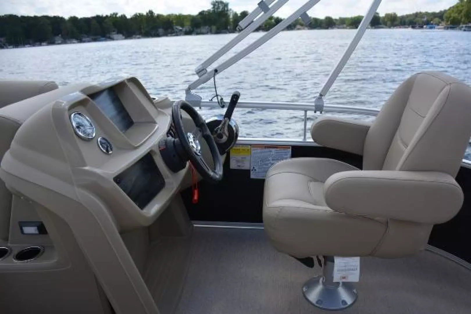 2025 Starcraft LX 16 - Image 11
