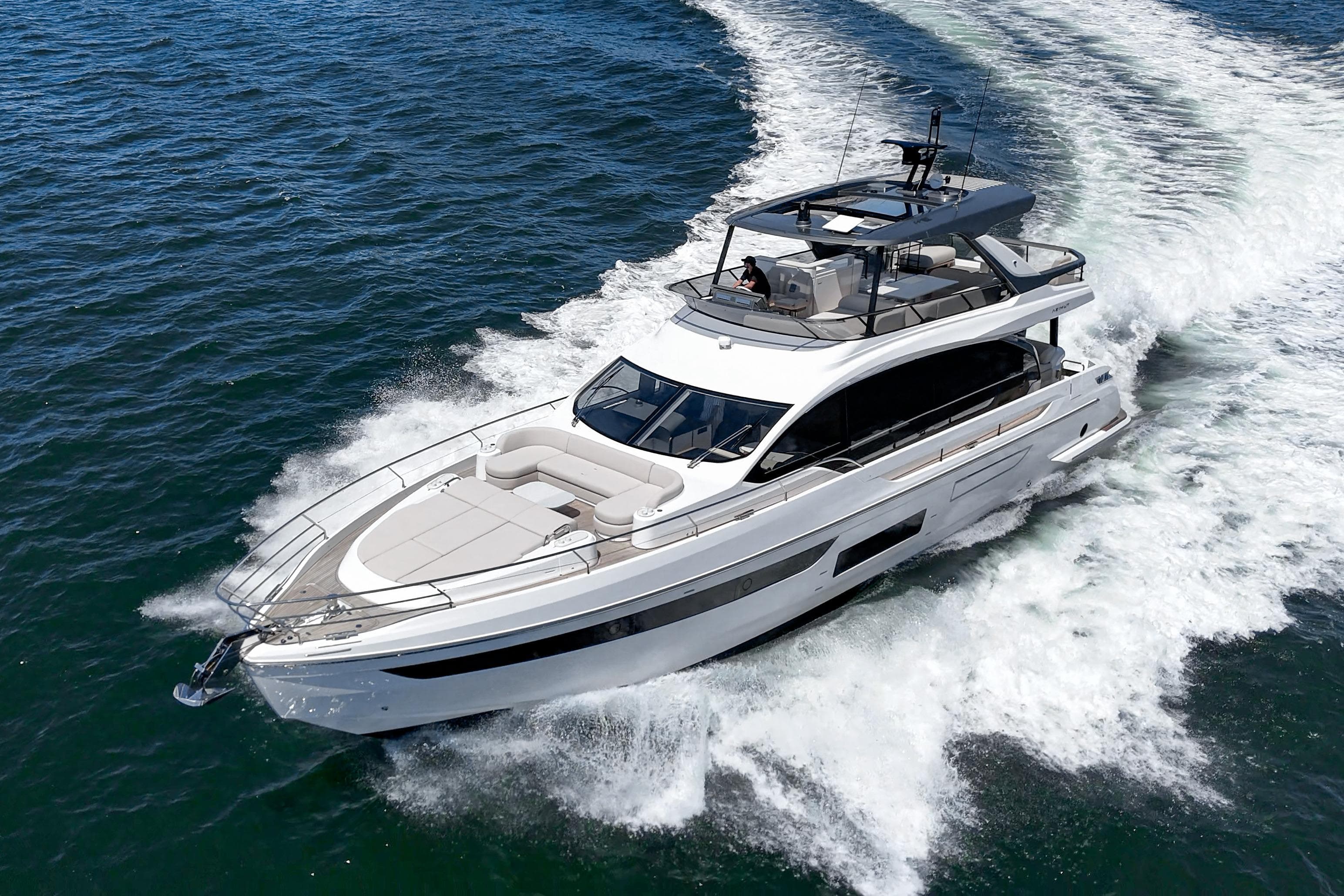 2026 Azimut Fly 72 yacht cruising on open water, showcasing sleek design and luxury.