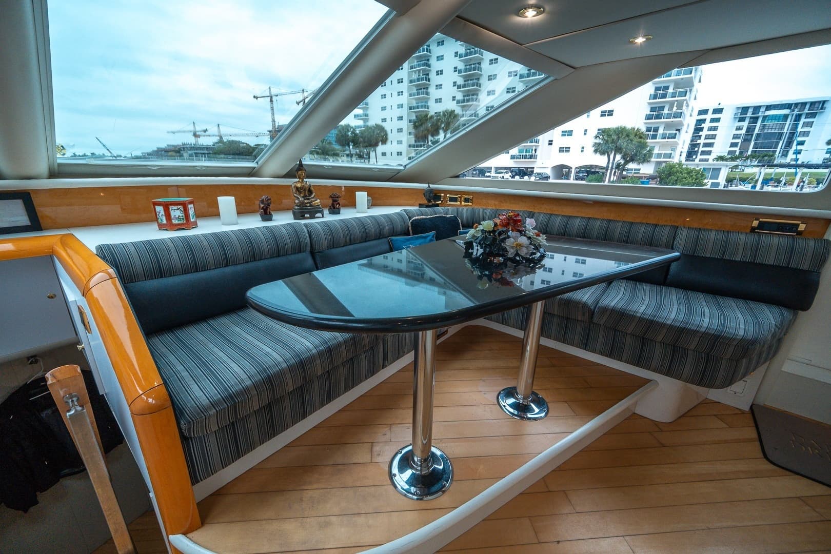 2000 Lazzara Yachts 76 Skylounge - Image 48