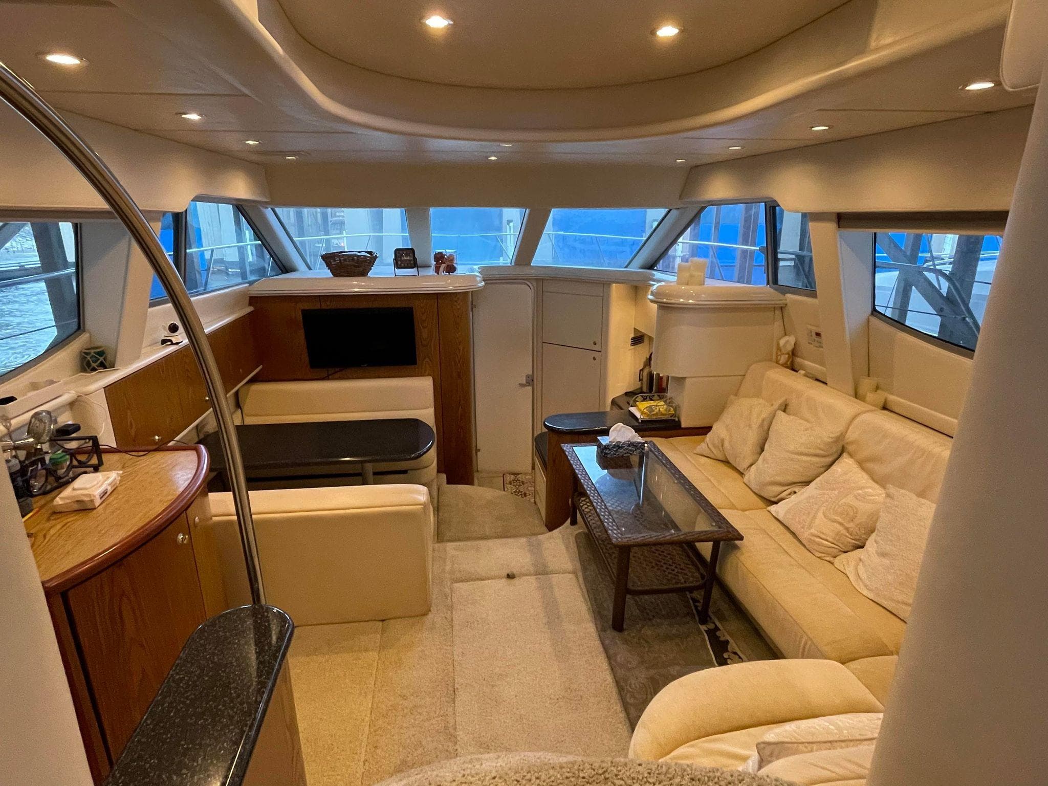 Interior of 2000 Maxum 4100 SCA yacht with luxurious living area.