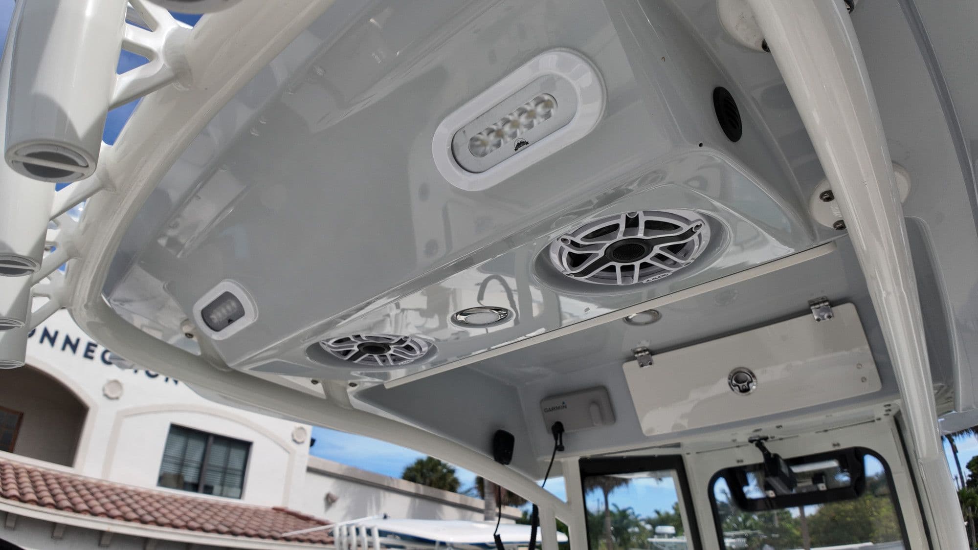2026 Cobia 245 Center Console - 38