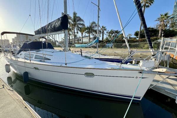 2005 Jeanneau Sun Odyssey 35