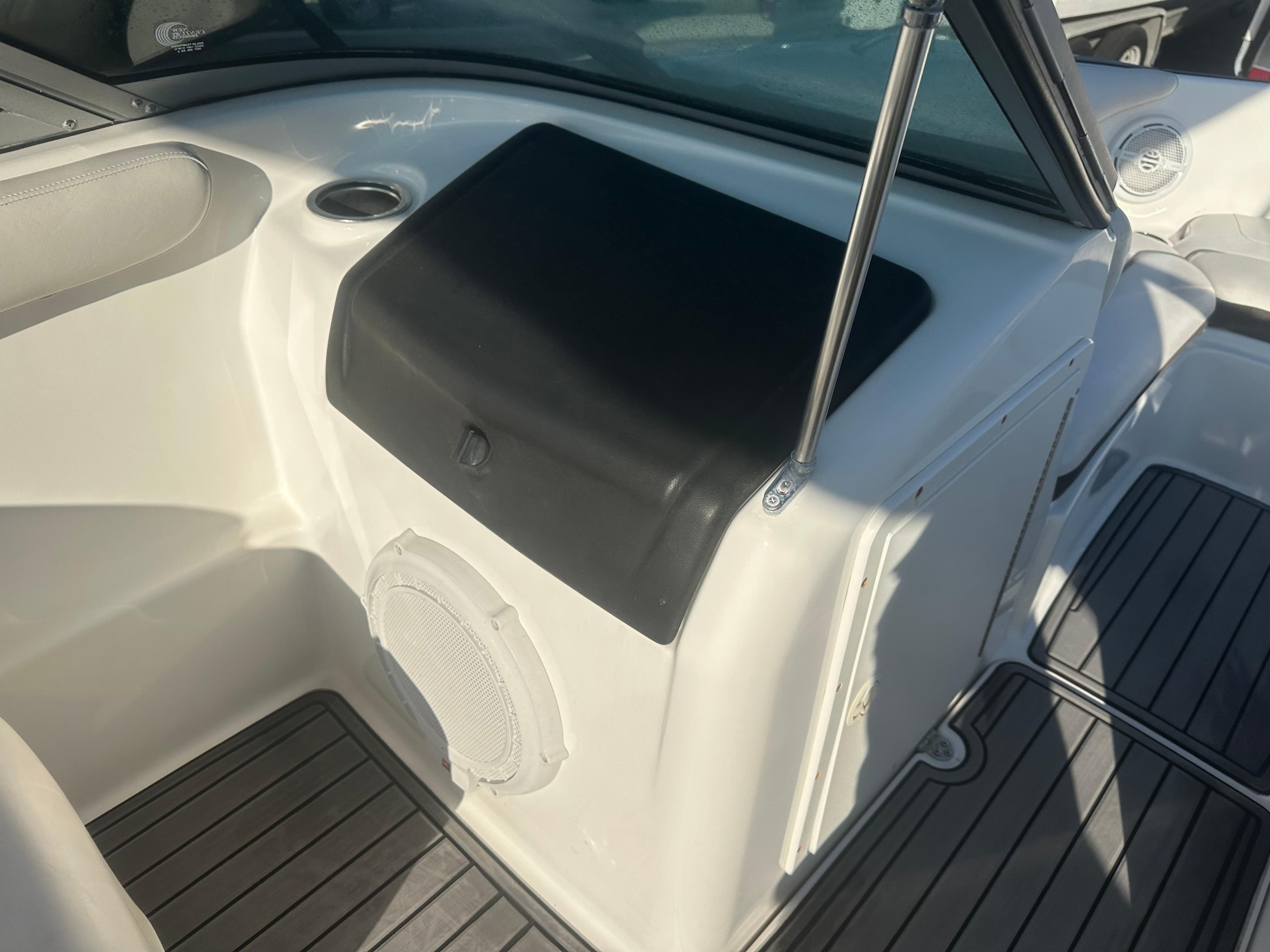 2013 Yamaha Boats SX192 interior with sleek design and modern features.