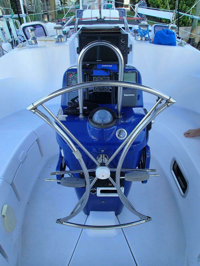 1997 Hunter 376 - Image 23