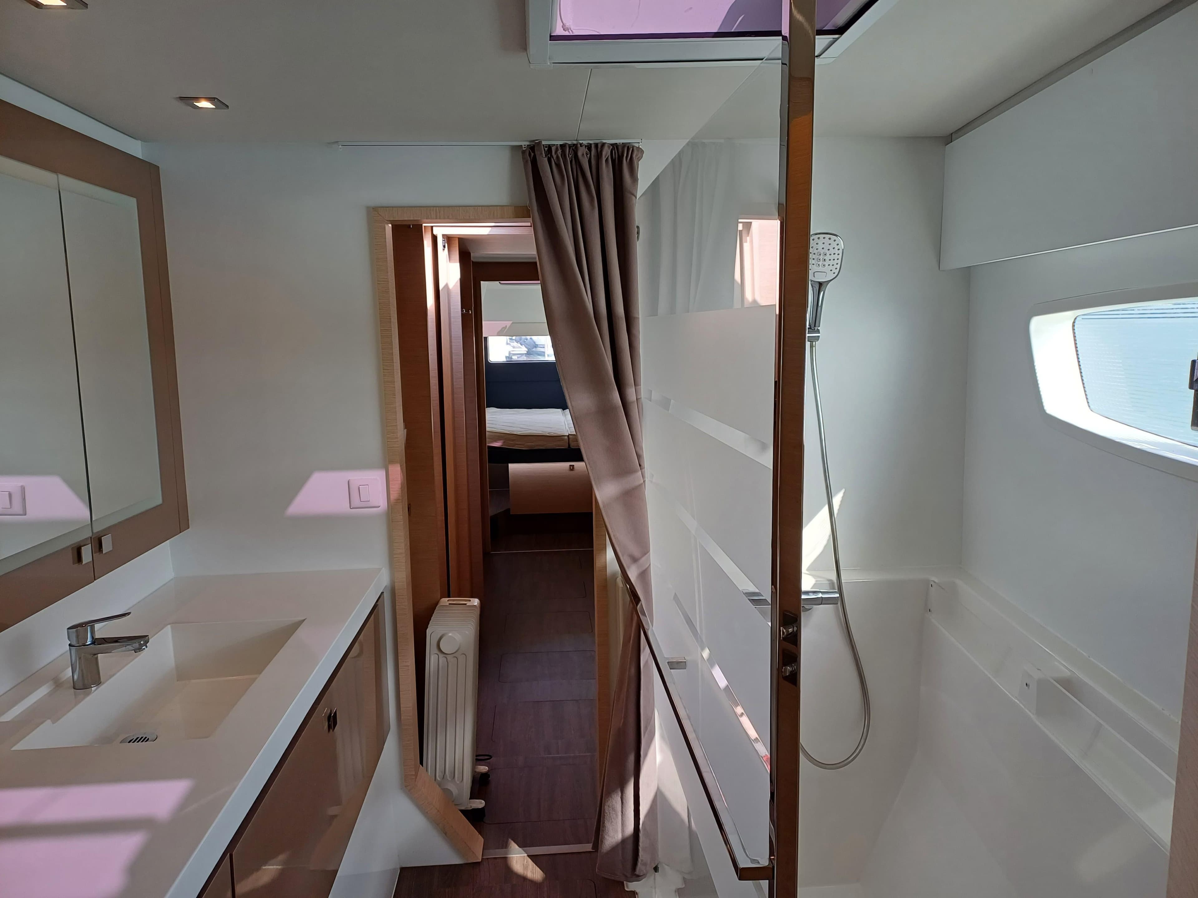 Fountaine Pajot - Saona 47 - Occasion - 2019- La Rochelle - Navigation - Voiles - Extérieur