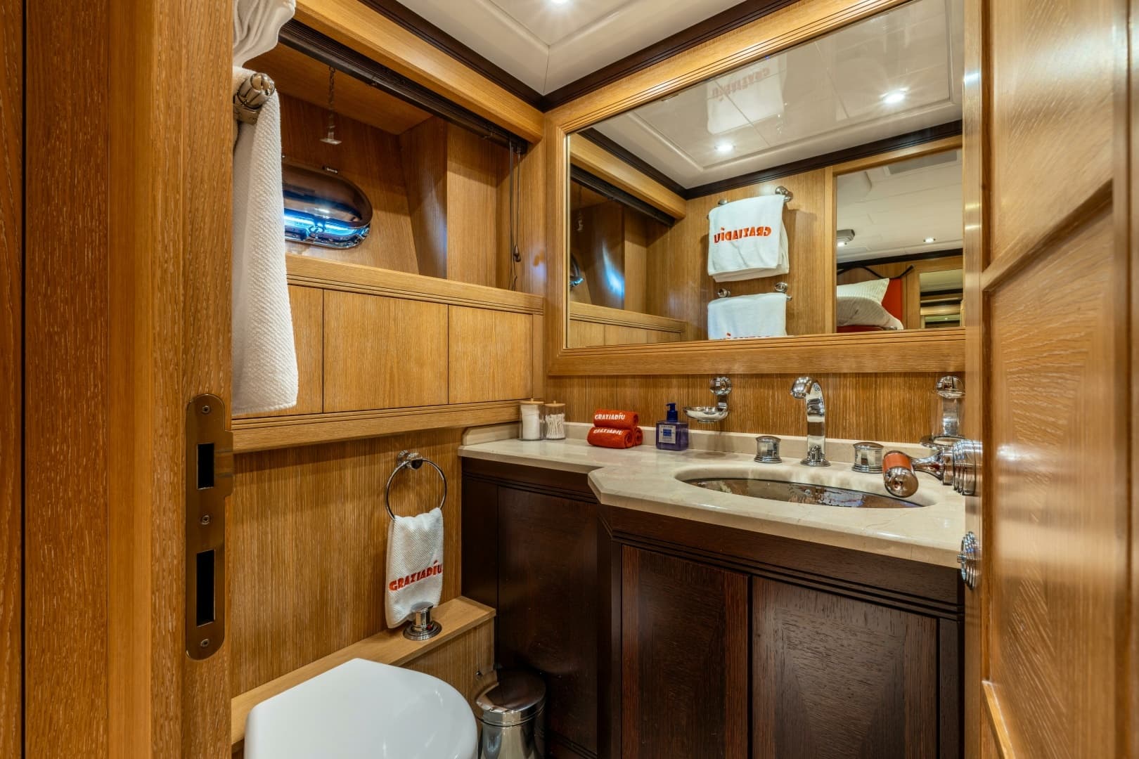 2008 Overmarine Mangusta 108 - Image 31