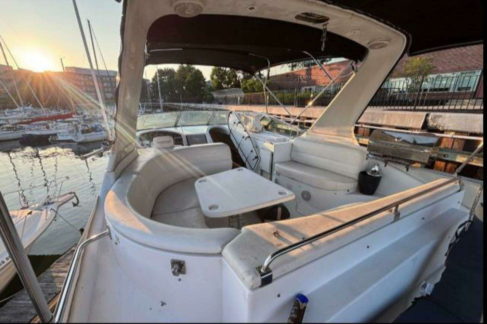 1998 Carver 530 Voyager - Image 48