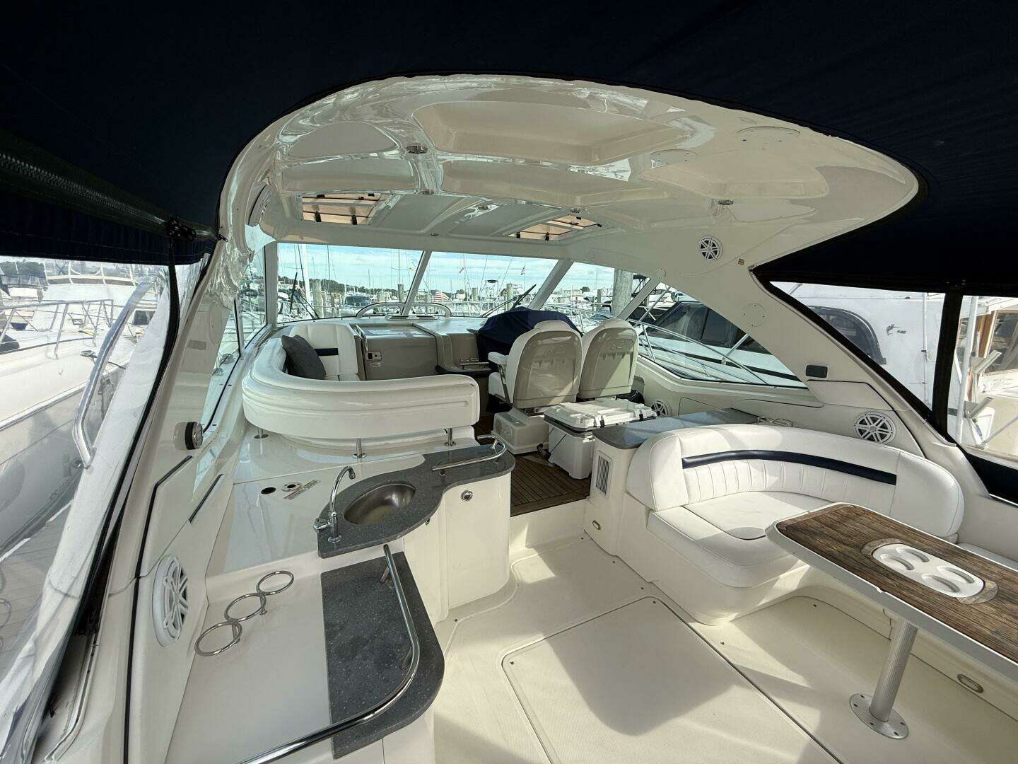 2006 Sea Ray 48 Sundancer - Image 11