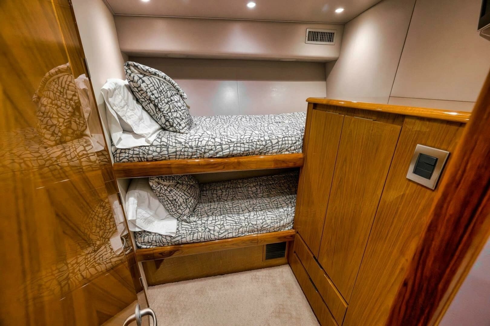 2011 Viking 76 Enclosed Bridge - Image 41