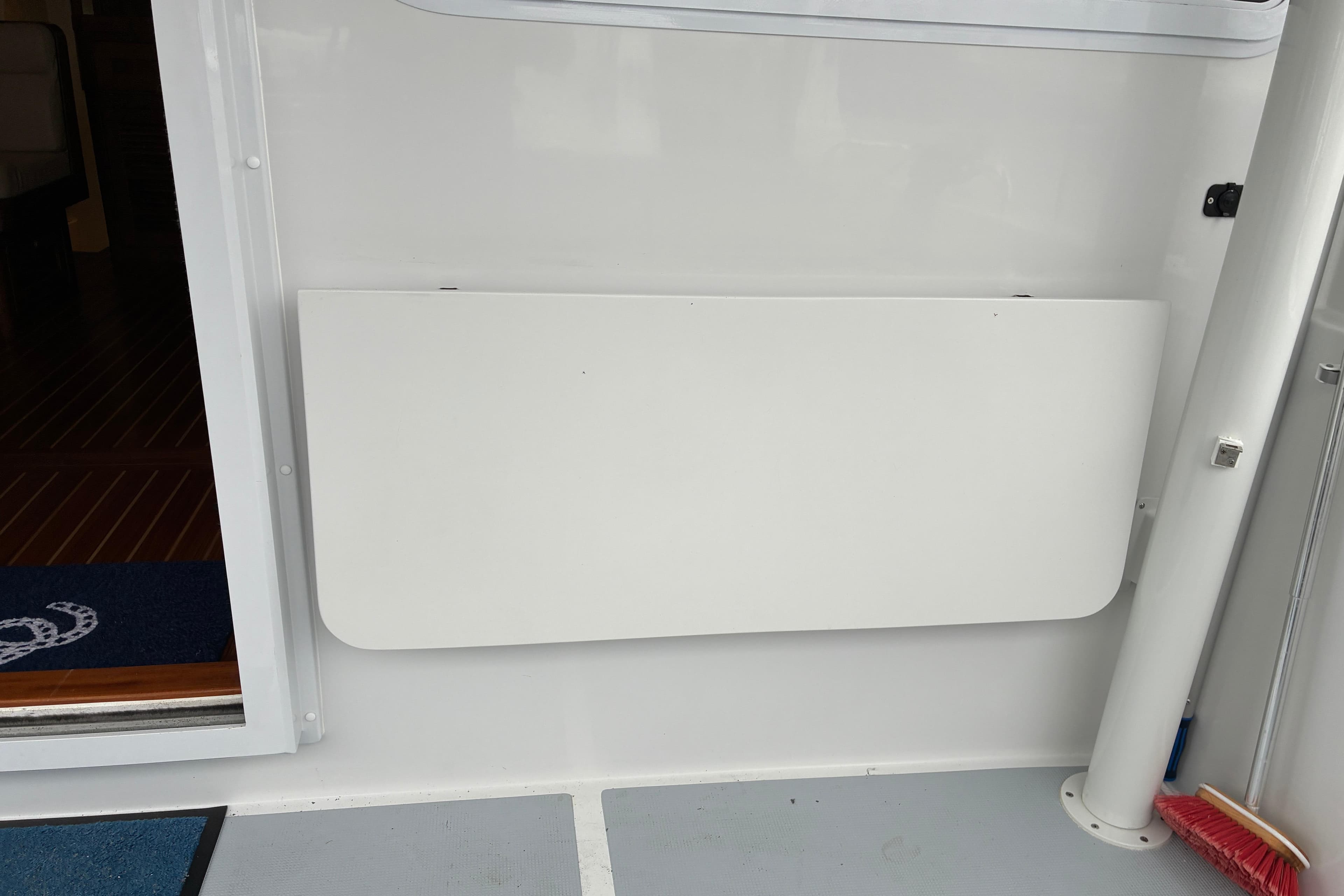 2024 Helmsman Trawlers 43E PILOTHOUSE, fold up / fold down cockpit table.