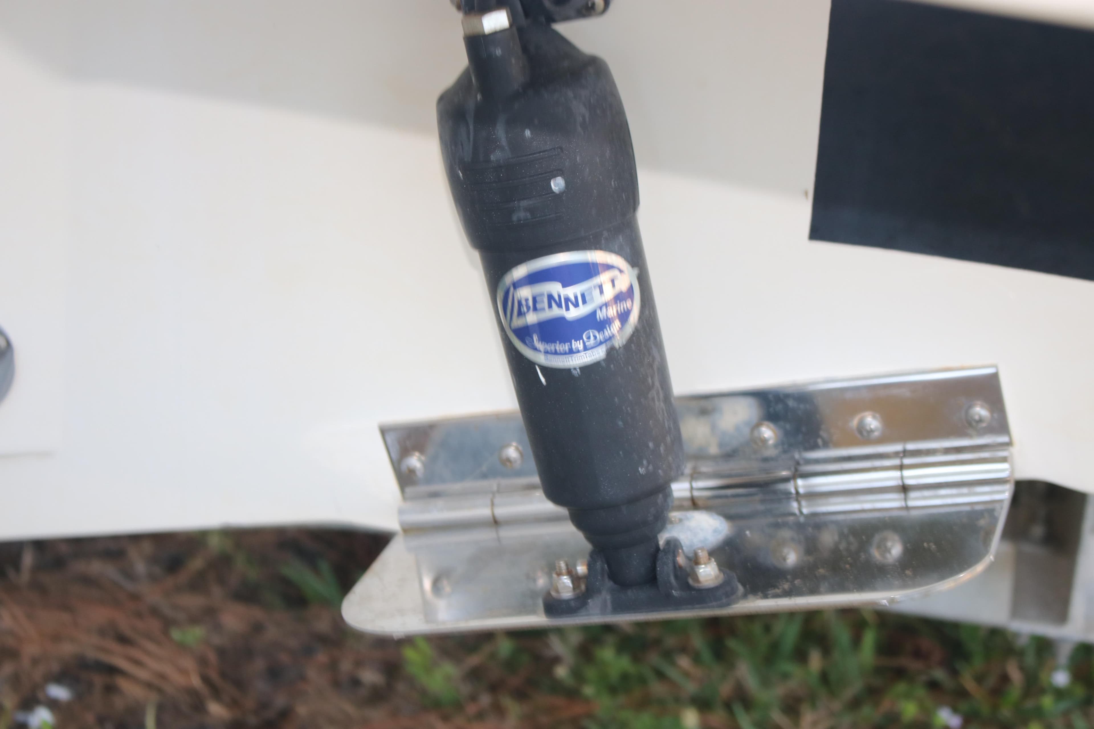 Bennett Marine trim tab on 2022 Pioneer 220 Bay Sport boat.