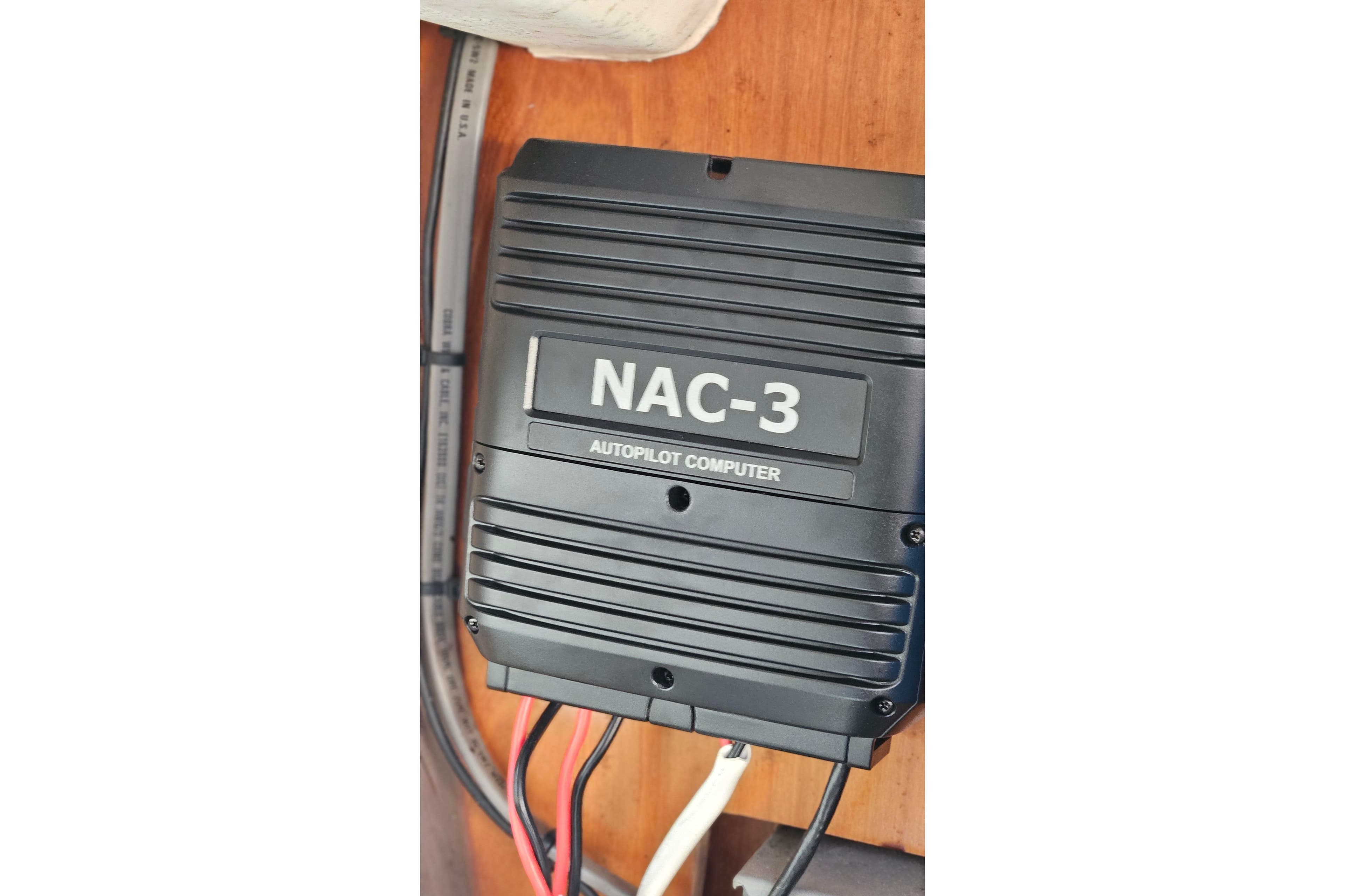 NAC-3 autopilot computer on 2000 Beneteau Oceanis Clipper 361 yacht.