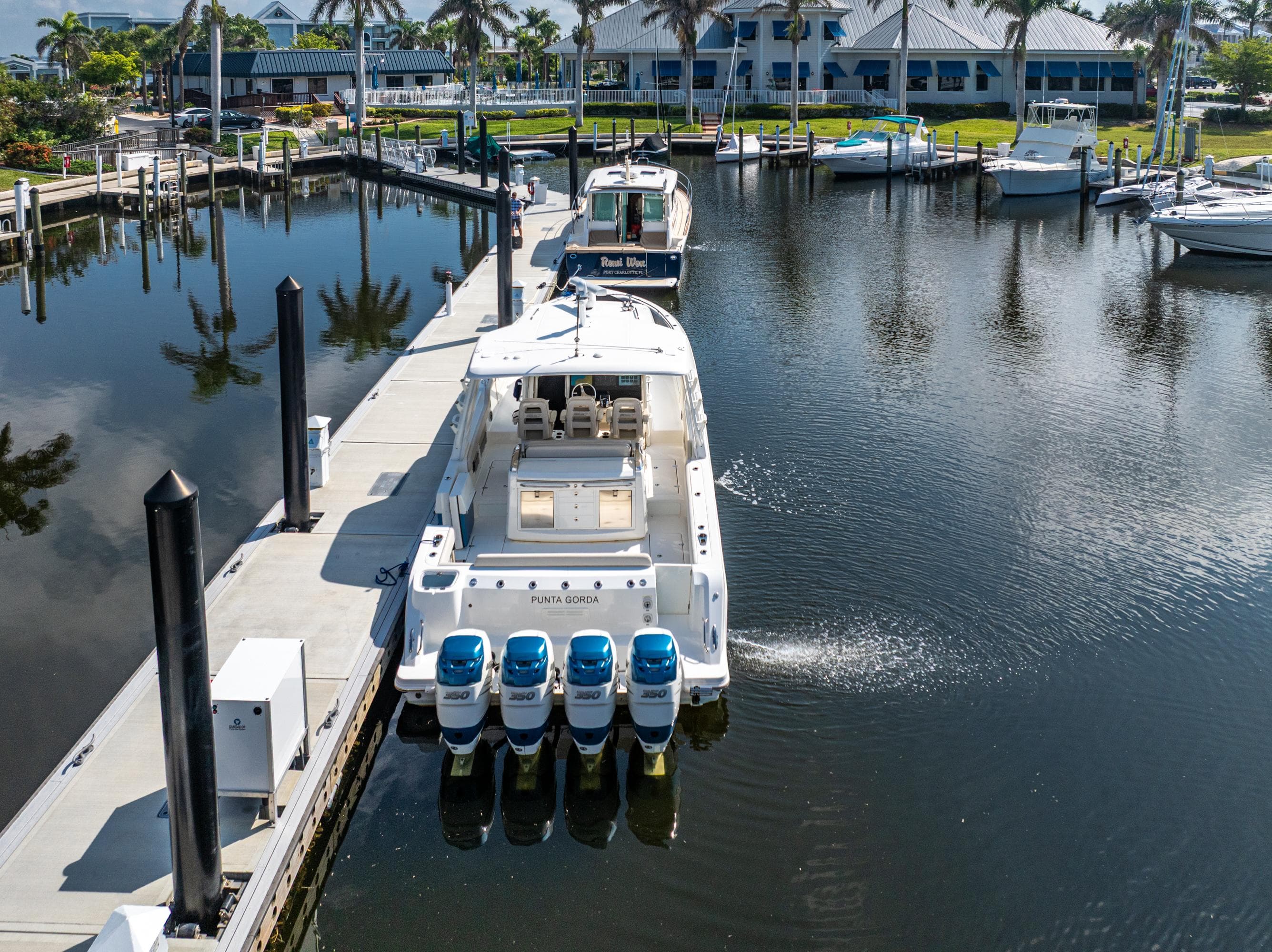 2019 Boston Whaler 420 Outrage - 87