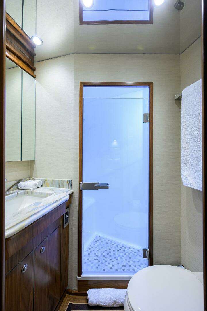 2017 Viking 92 Enclosed Bridge - Image 70