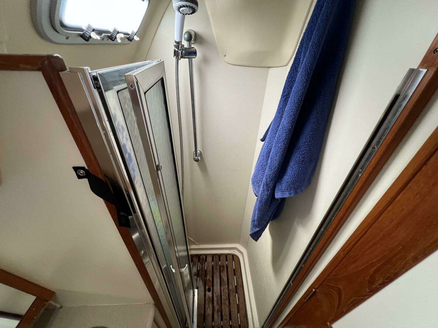 2004 Hunter 41 - Image 28