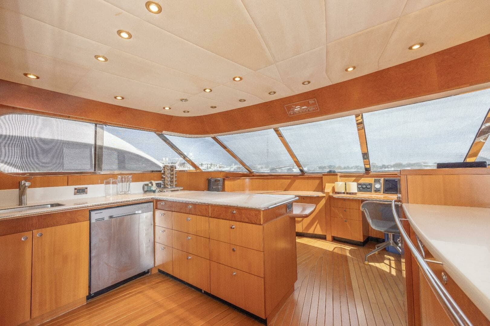 2001 Grand Harbour 76 - Image 23