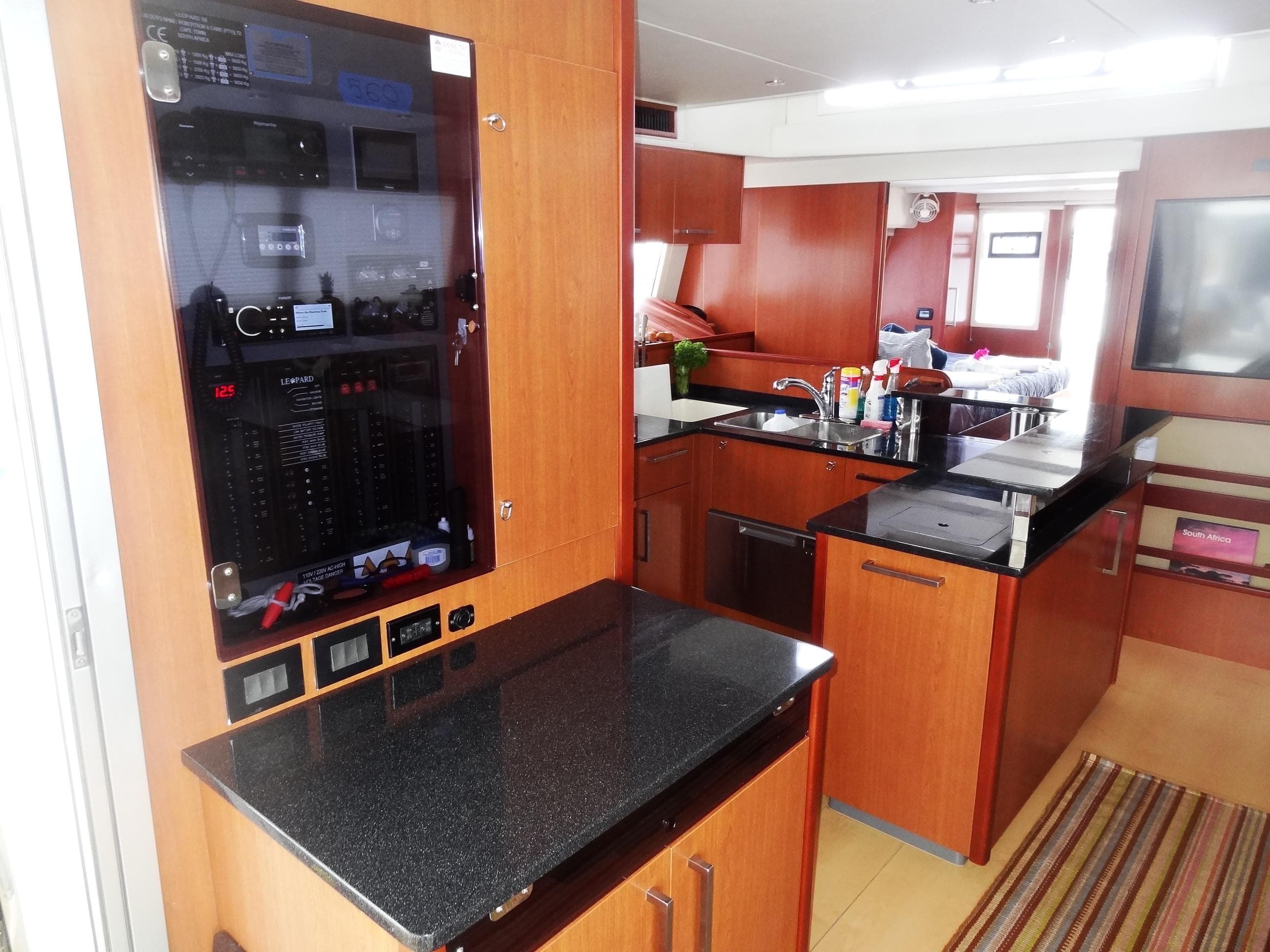 2014 Leopard 58 - 176