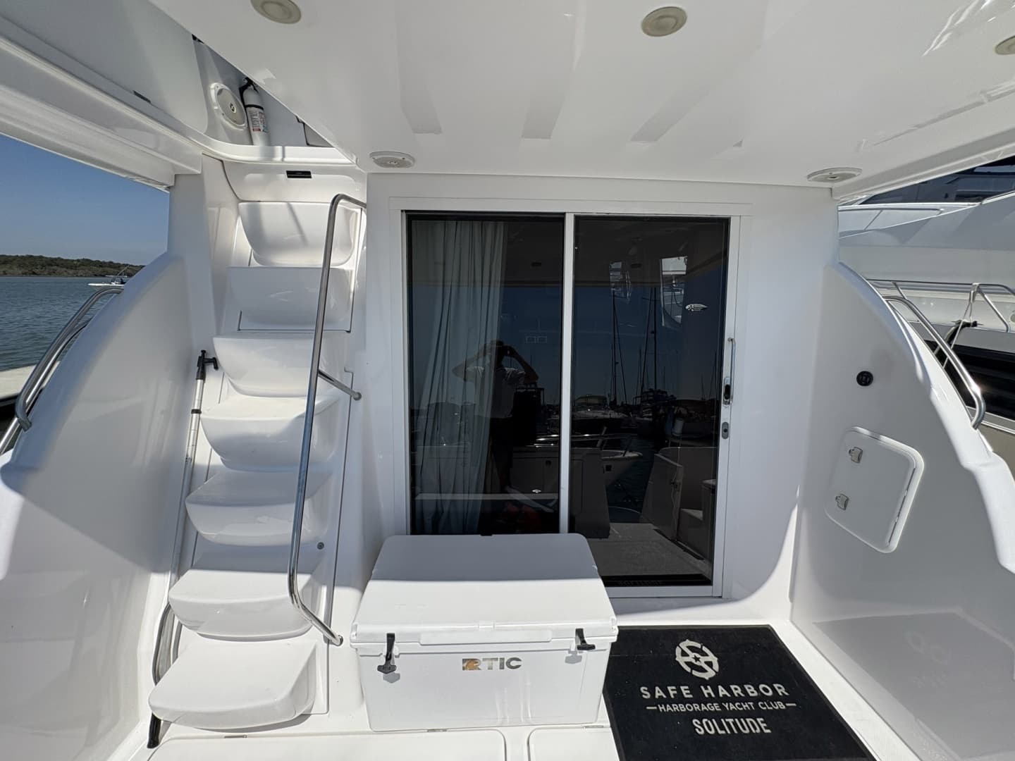 2005 Meridian 411 Sedan - Image 11
