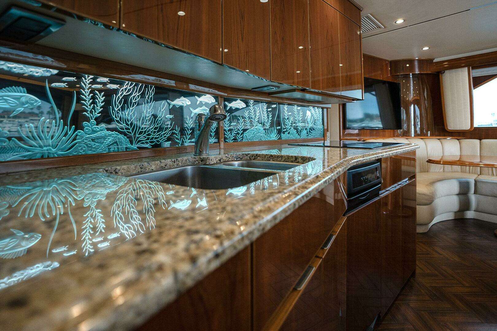 2014 Viking Viking 66 Convertible - Image 16