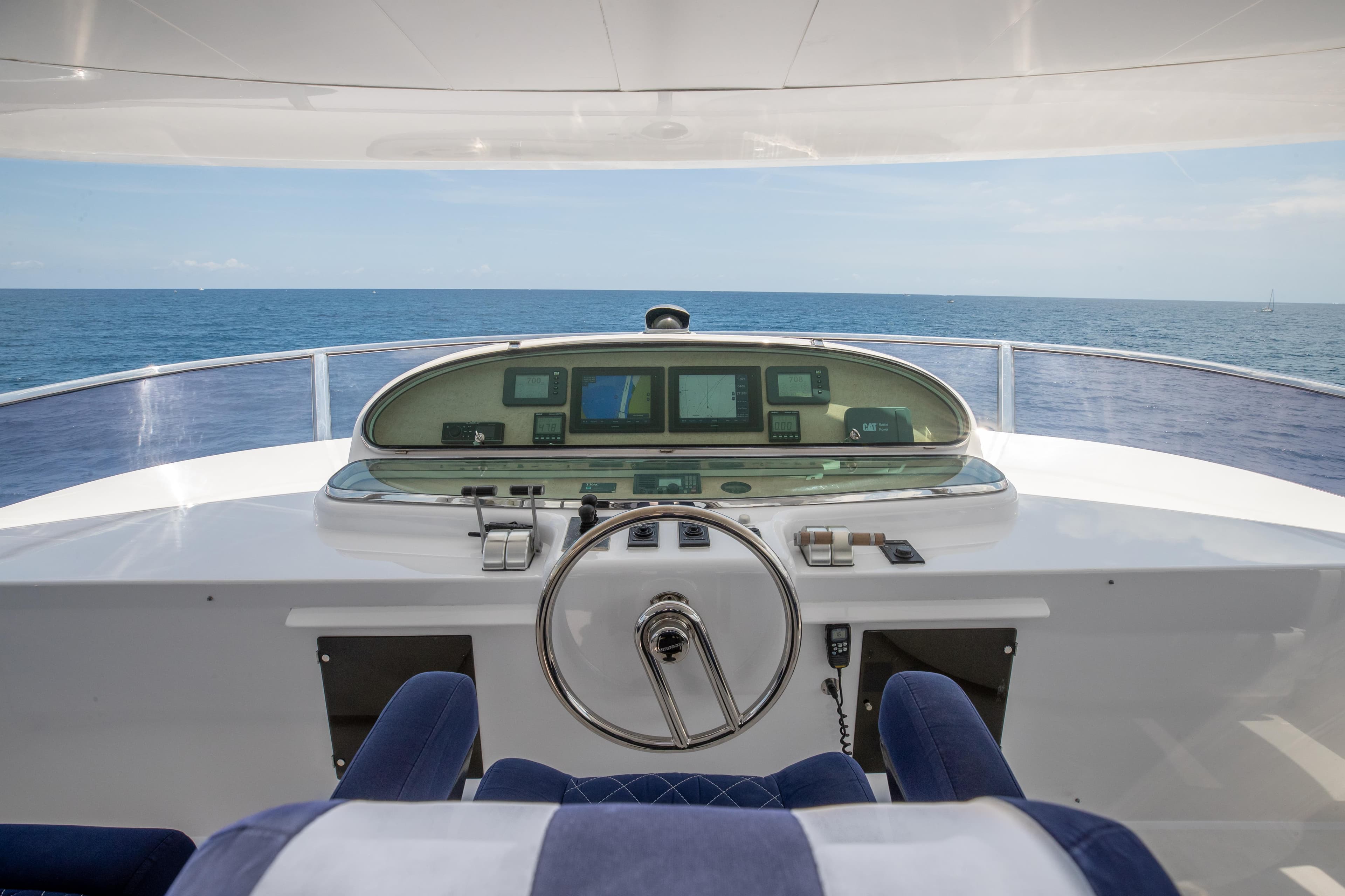 2005 Horizon 94 Motoryacht helm with ocean view