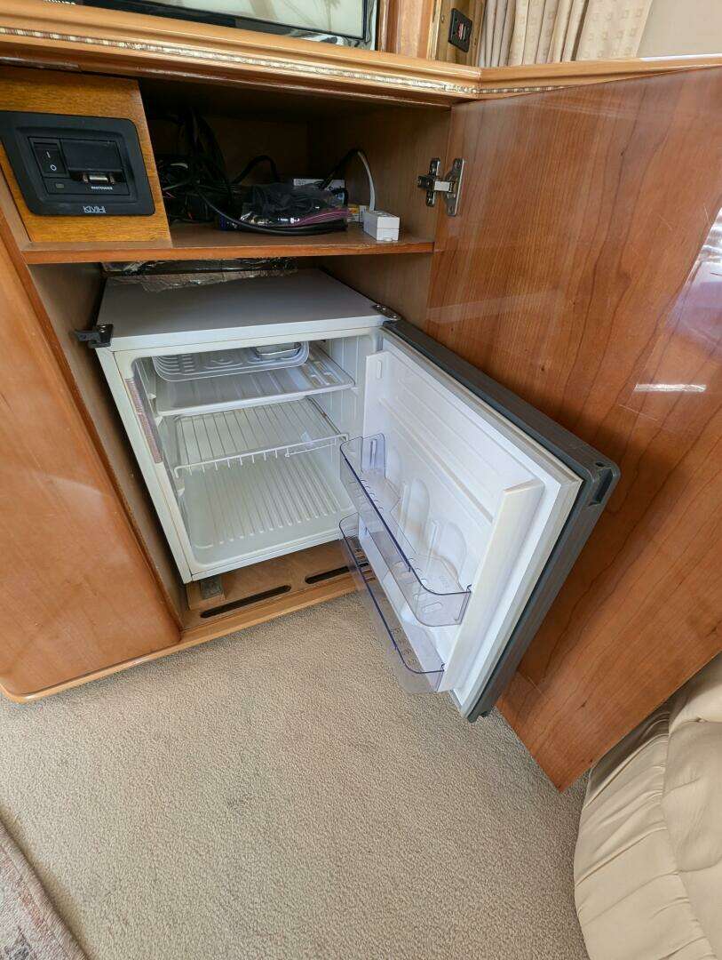 1998 Viking Princess Sport Cruiser - Image 20