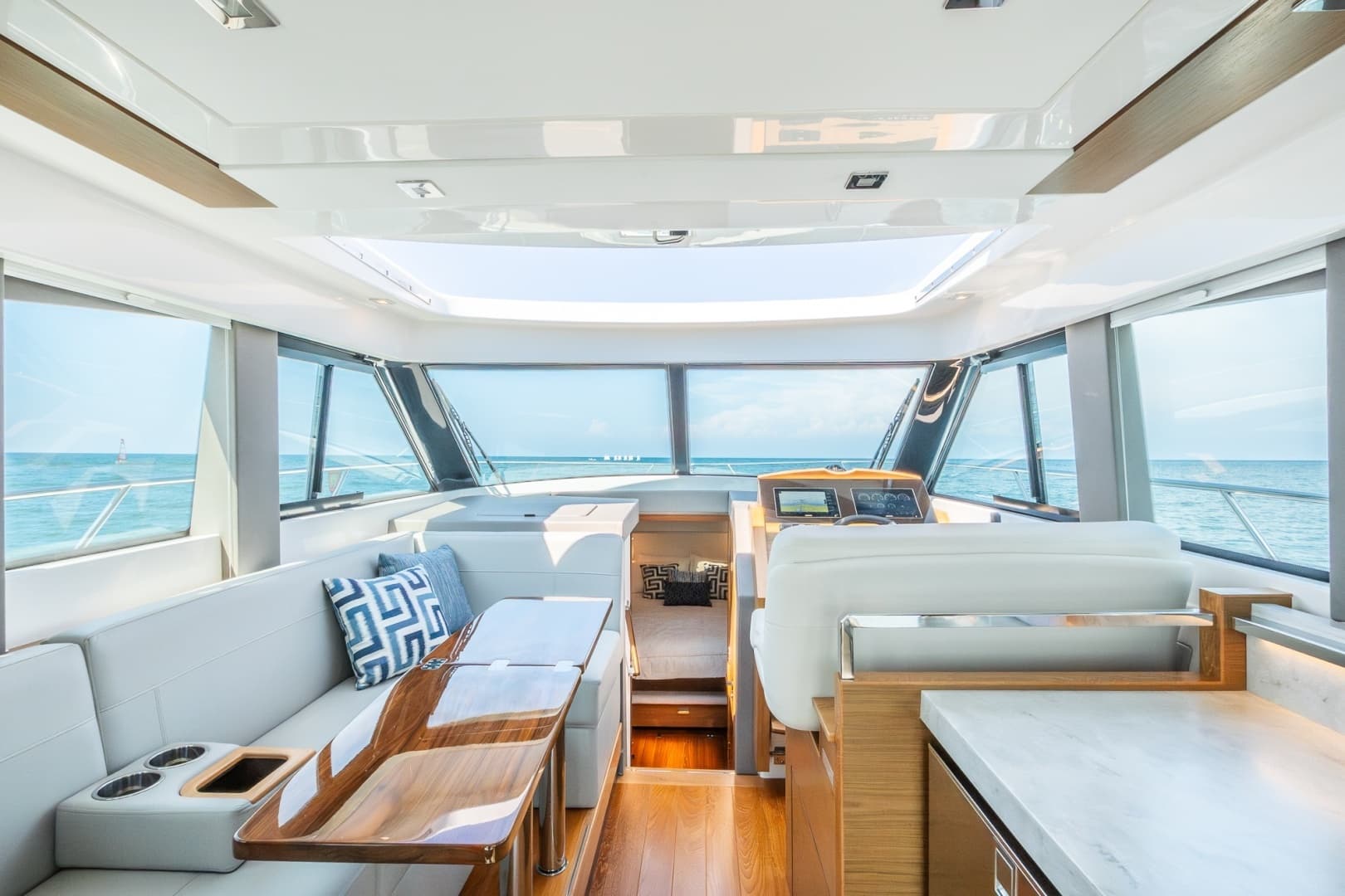 2023 Tiara Yachts 39 Coupe - Image 13