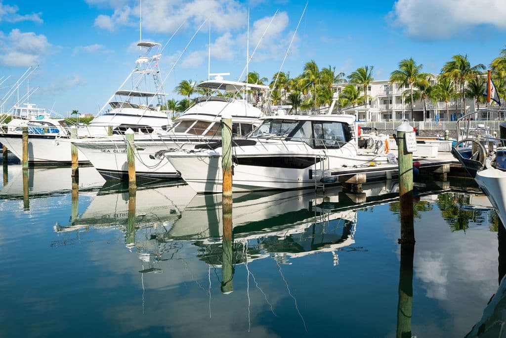 2023 Boston Whaler 405 Conquest - 9