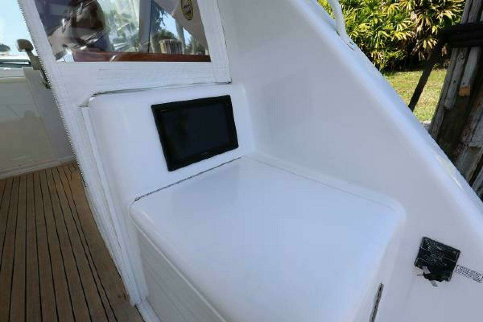 2018 Hatteras 45 Express Sportfish - Image 39