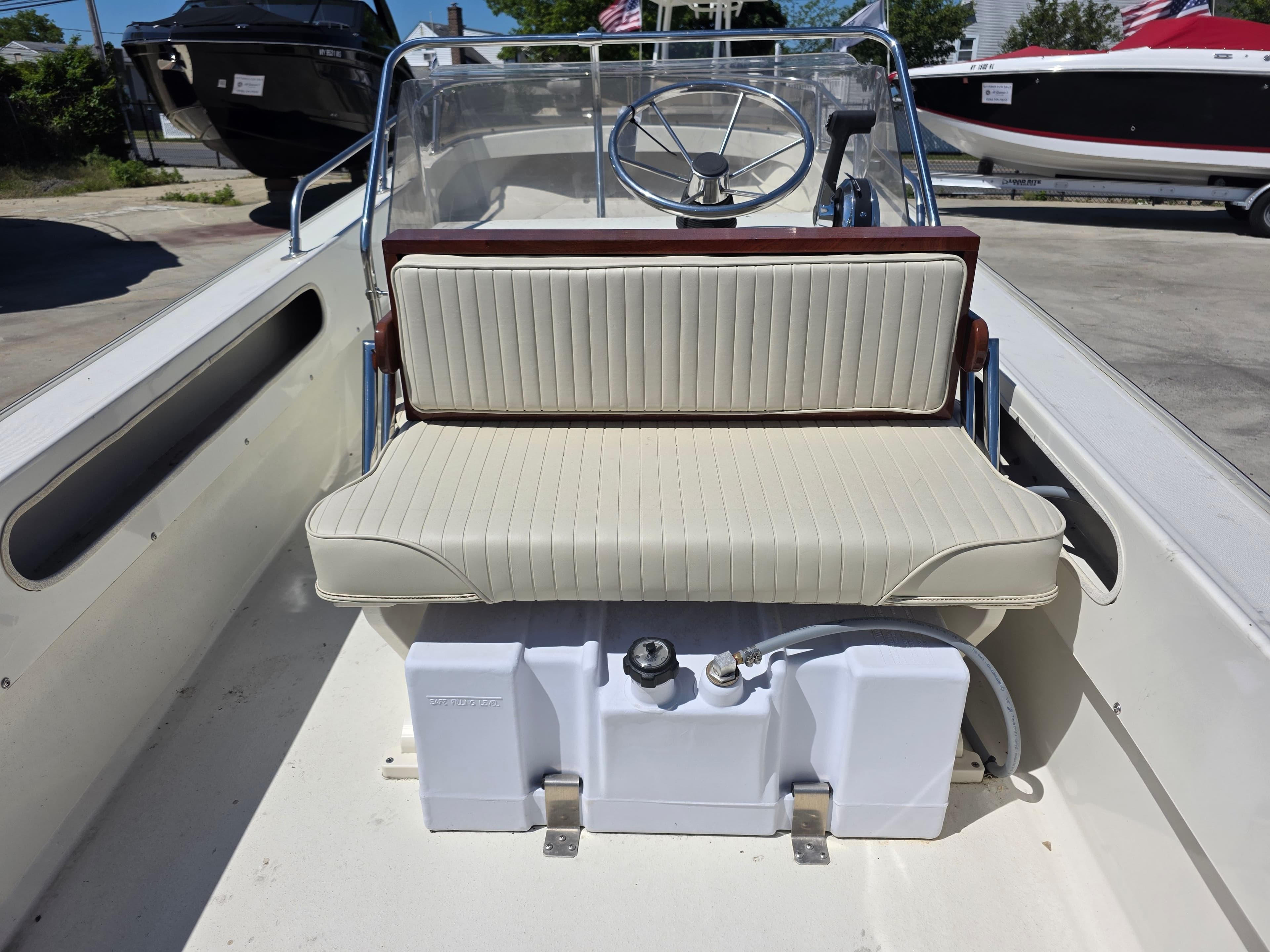 1986 Boston Whaler 17 Newport - 5