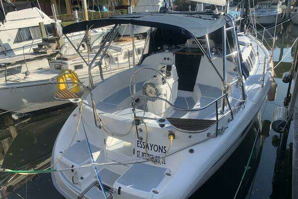 2001 Hunter 340 - Image 1