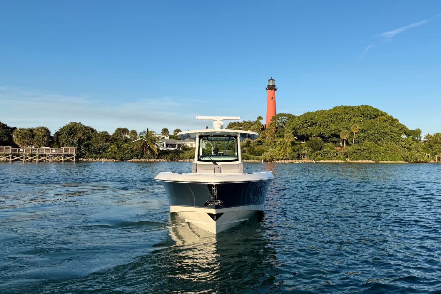 2026 Boston Whaler 360 Outrage - 4