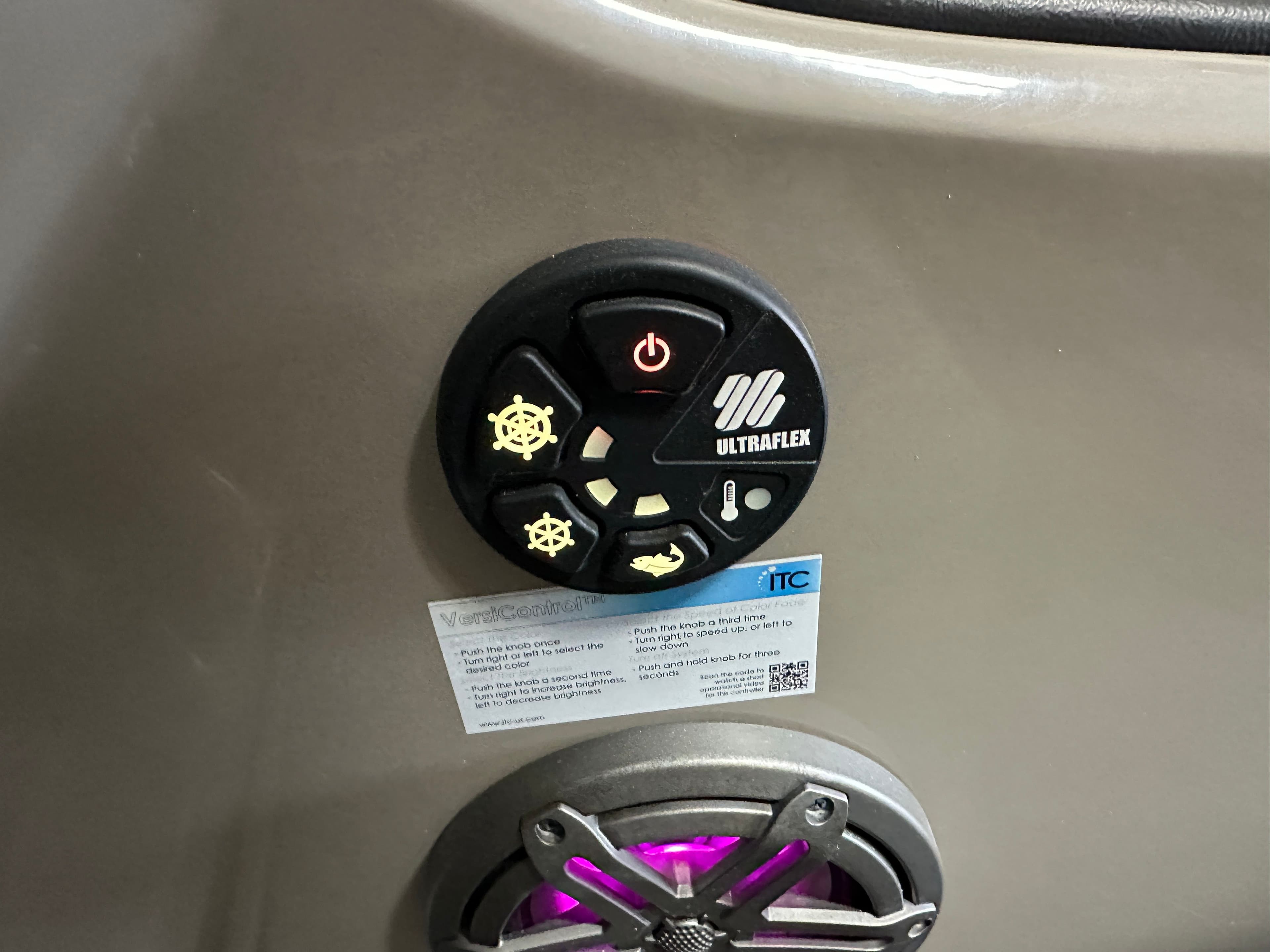 Ultraflex control panel on 2023 Premier 230 Sunsation TRITOON.