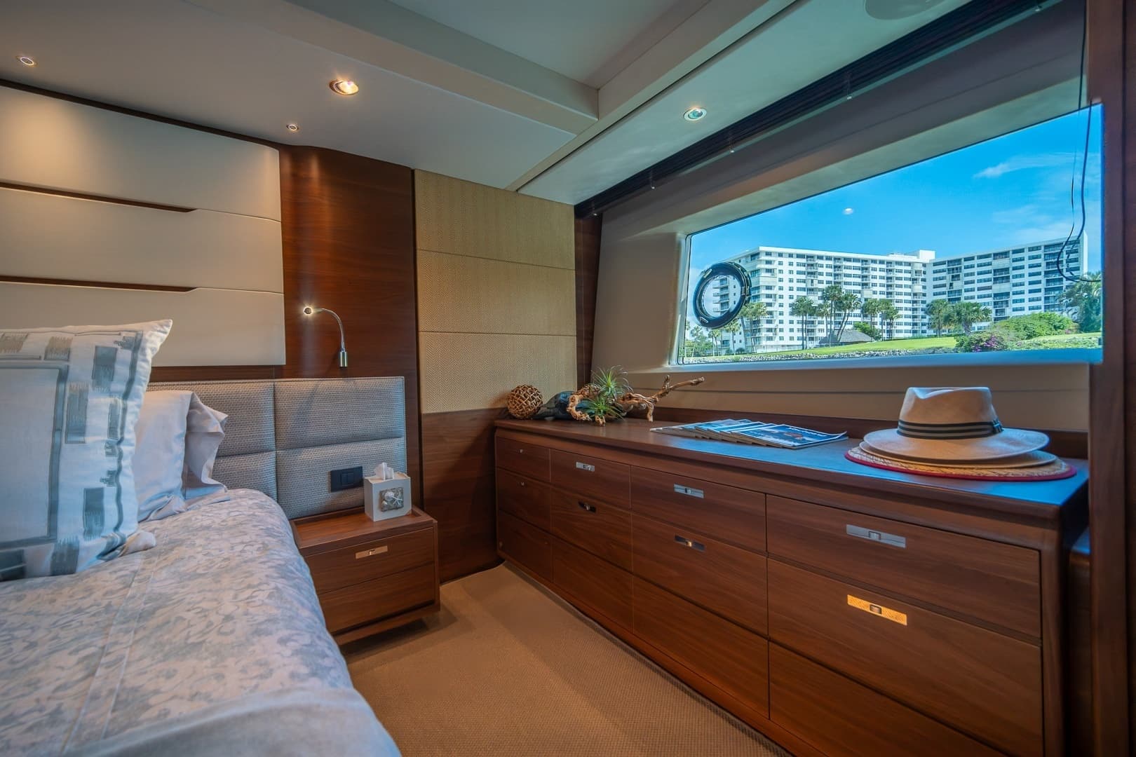 2017 Princess 68 Flybridge - Image 41