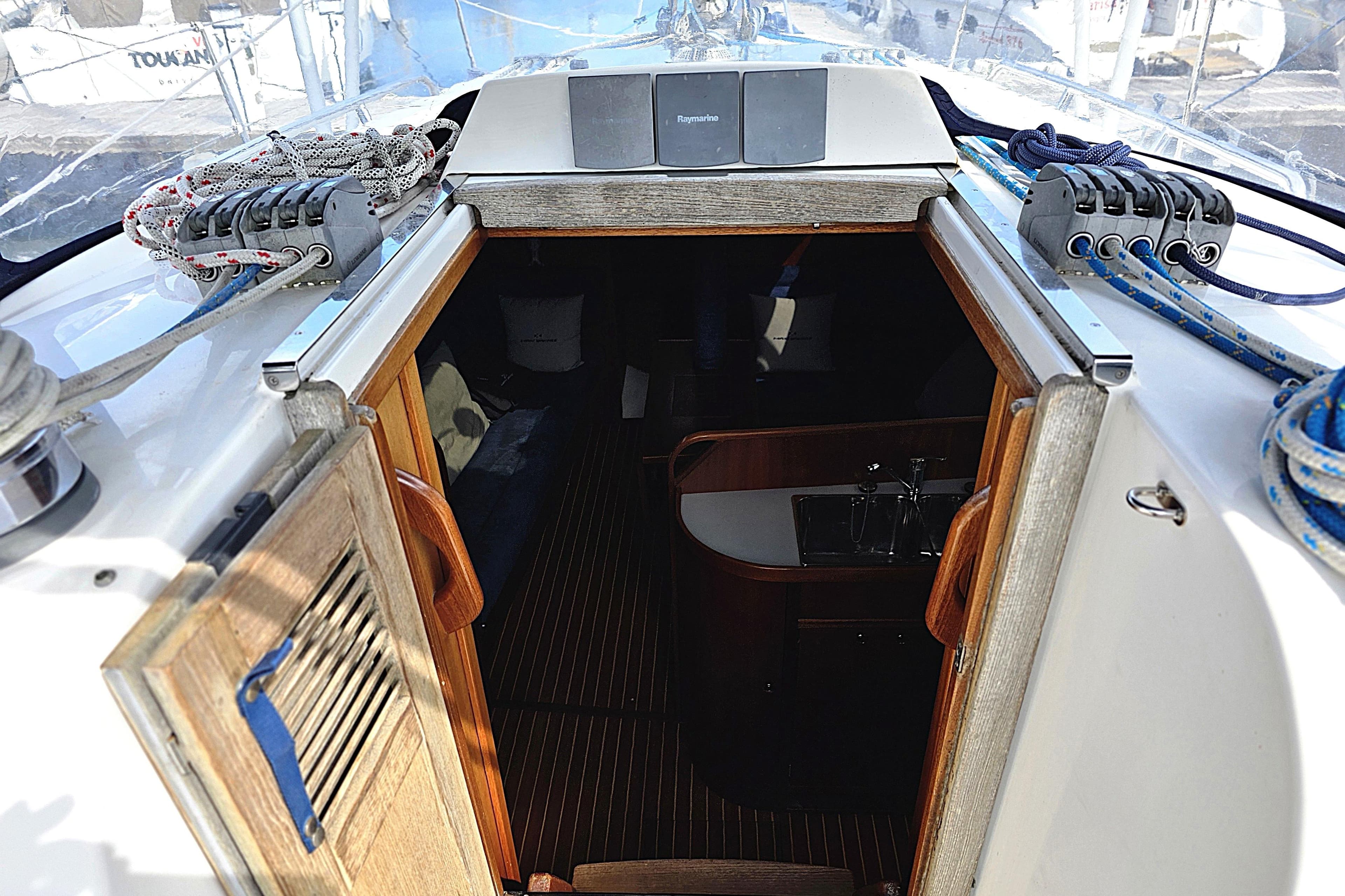 Maxi 1100 for sale with BJ Marine