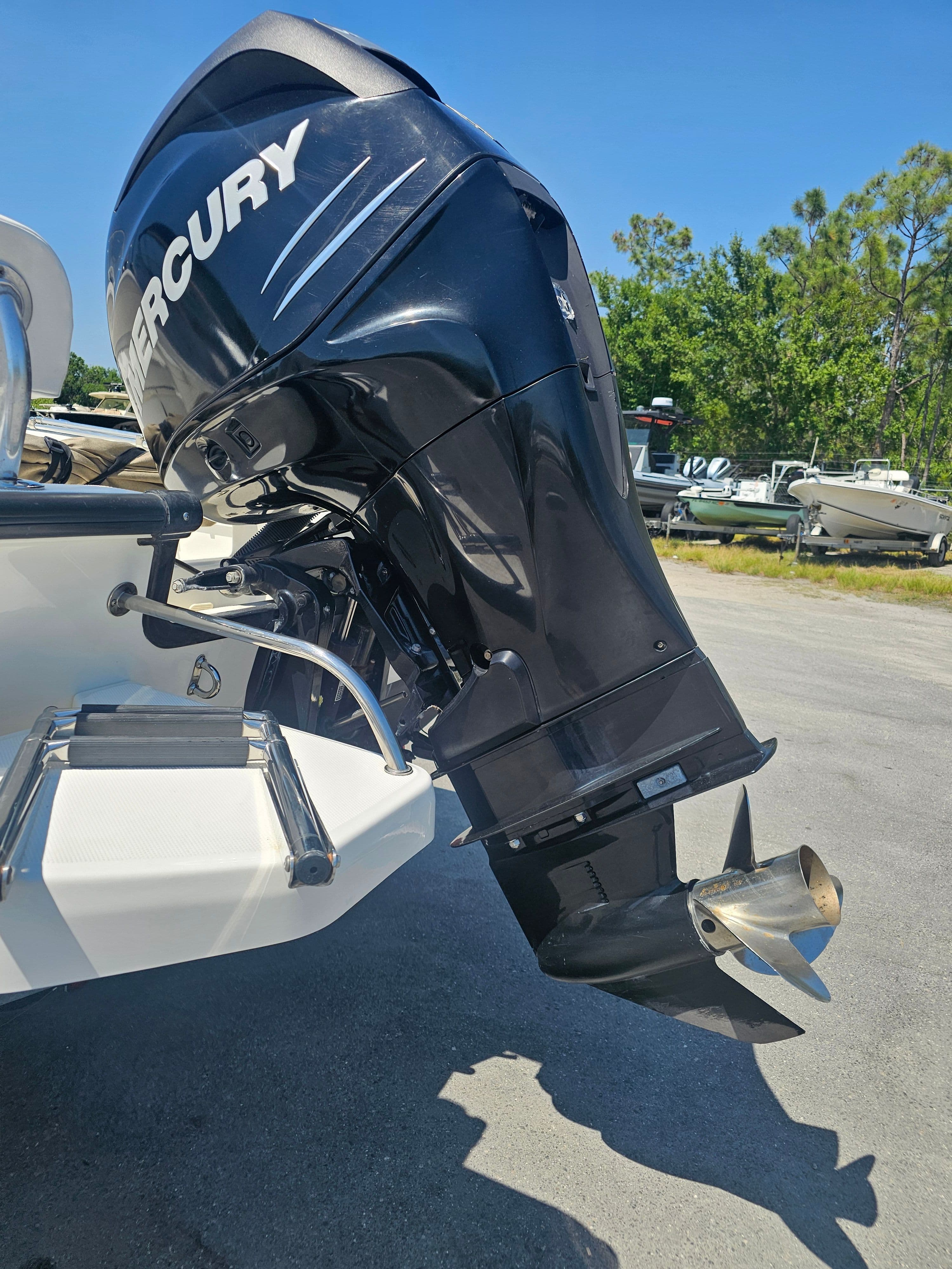 2015 Boston Whaler 190 Montauk - 30