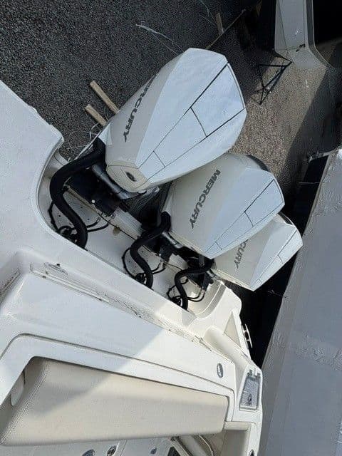 2021 Boston Whaler 350 Realm - 4