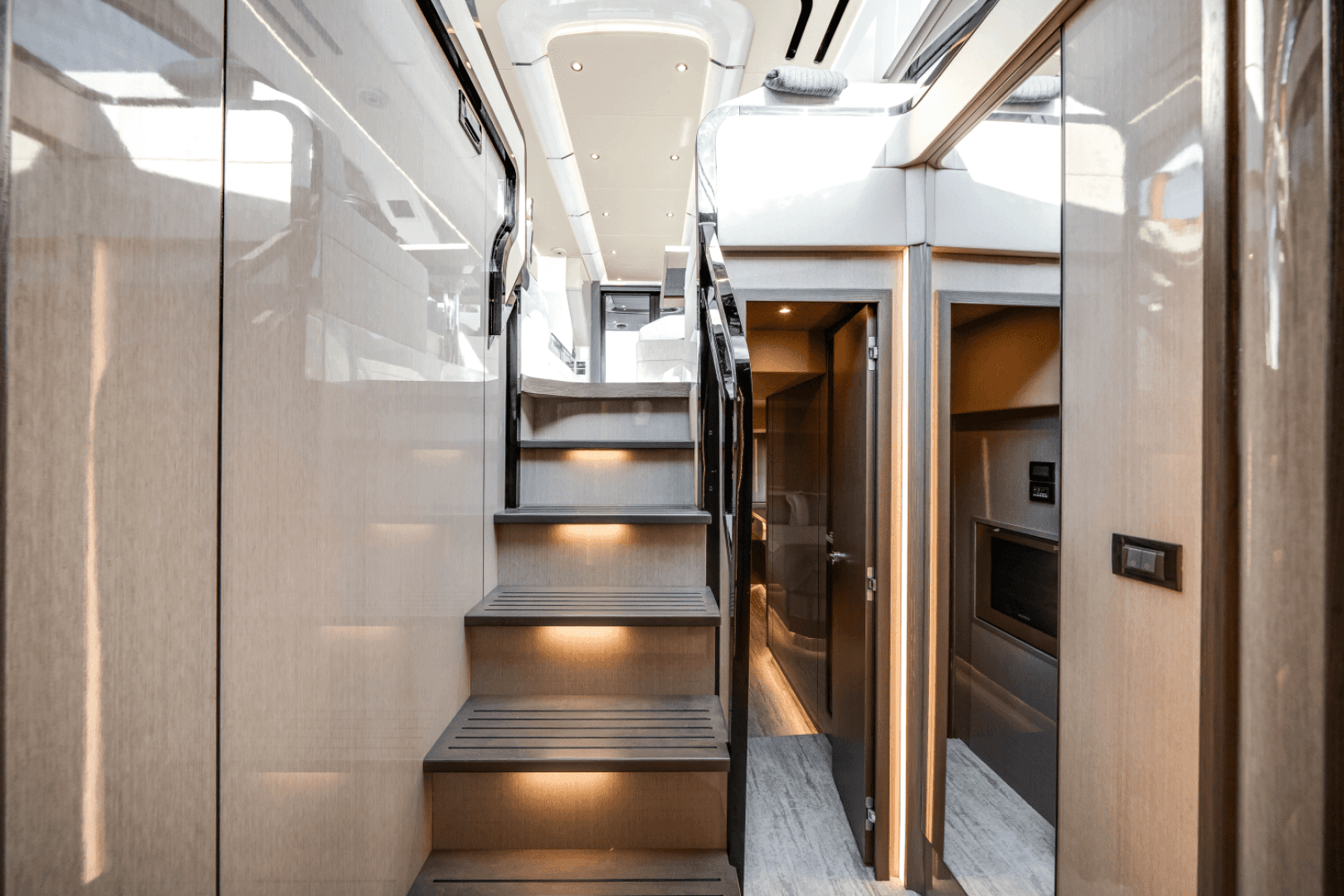 2026 Cruisers Yachts 57 FLY - Image 47
