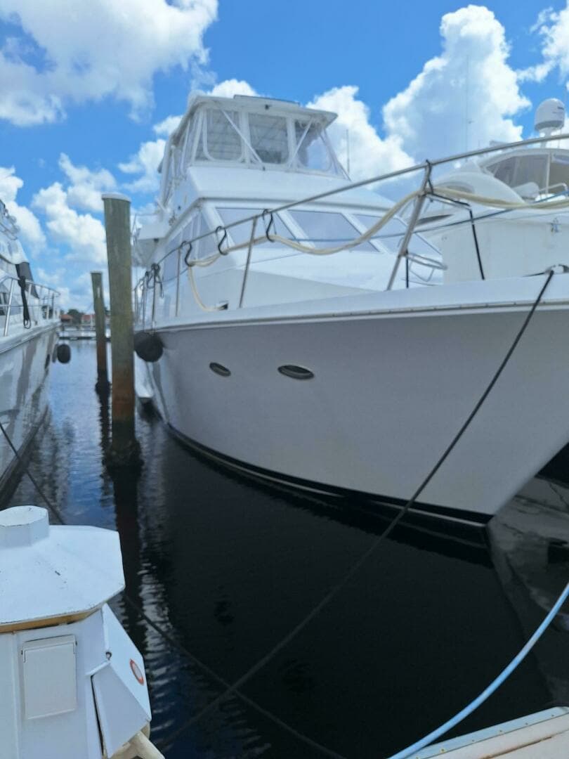 1988 Viking Motor Yacht - Image 33