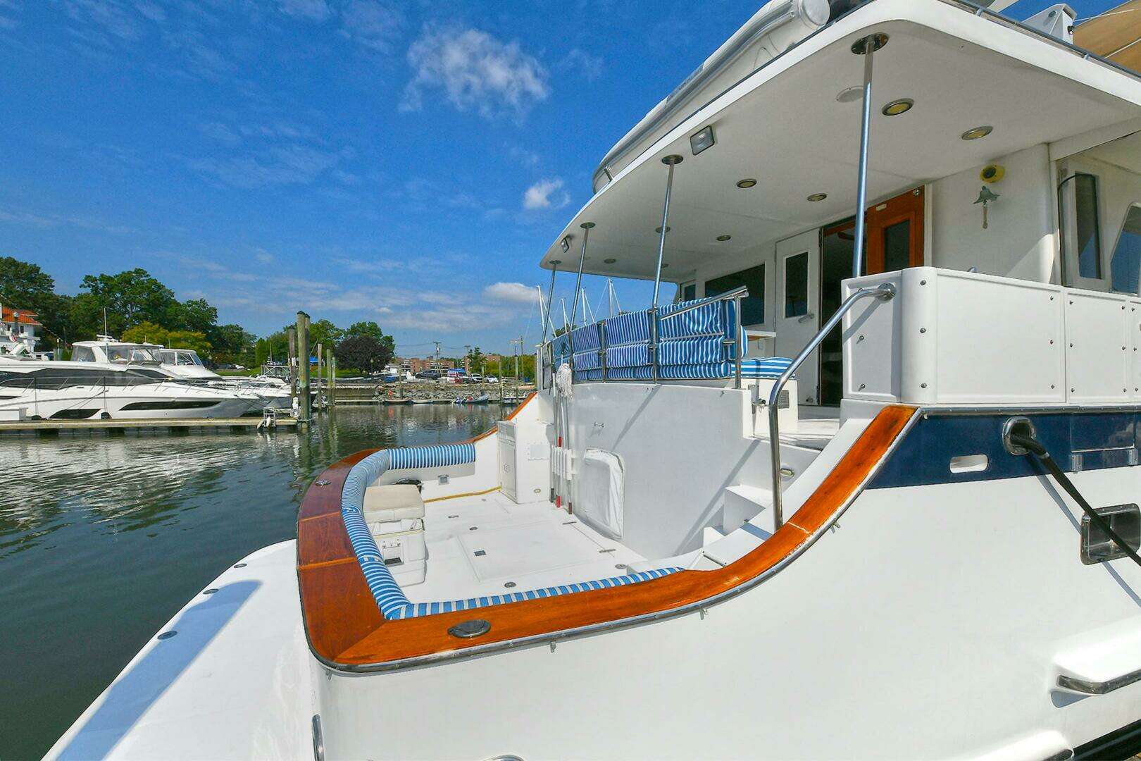 2002 Grand Alaskan Flushdeck - Image 5