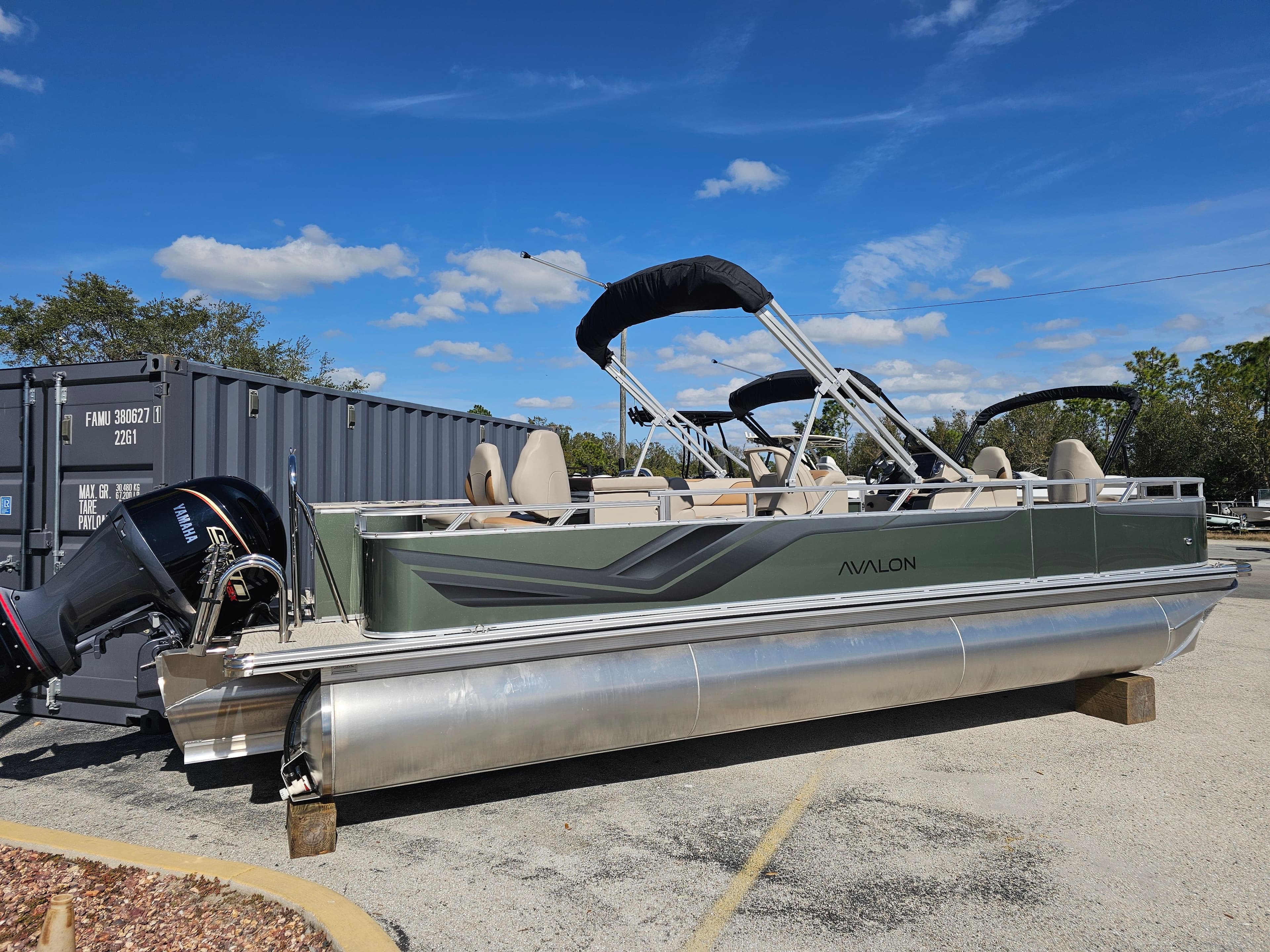 2026 Avalon VENTURE 85 REAR FISH TRITOON - 32