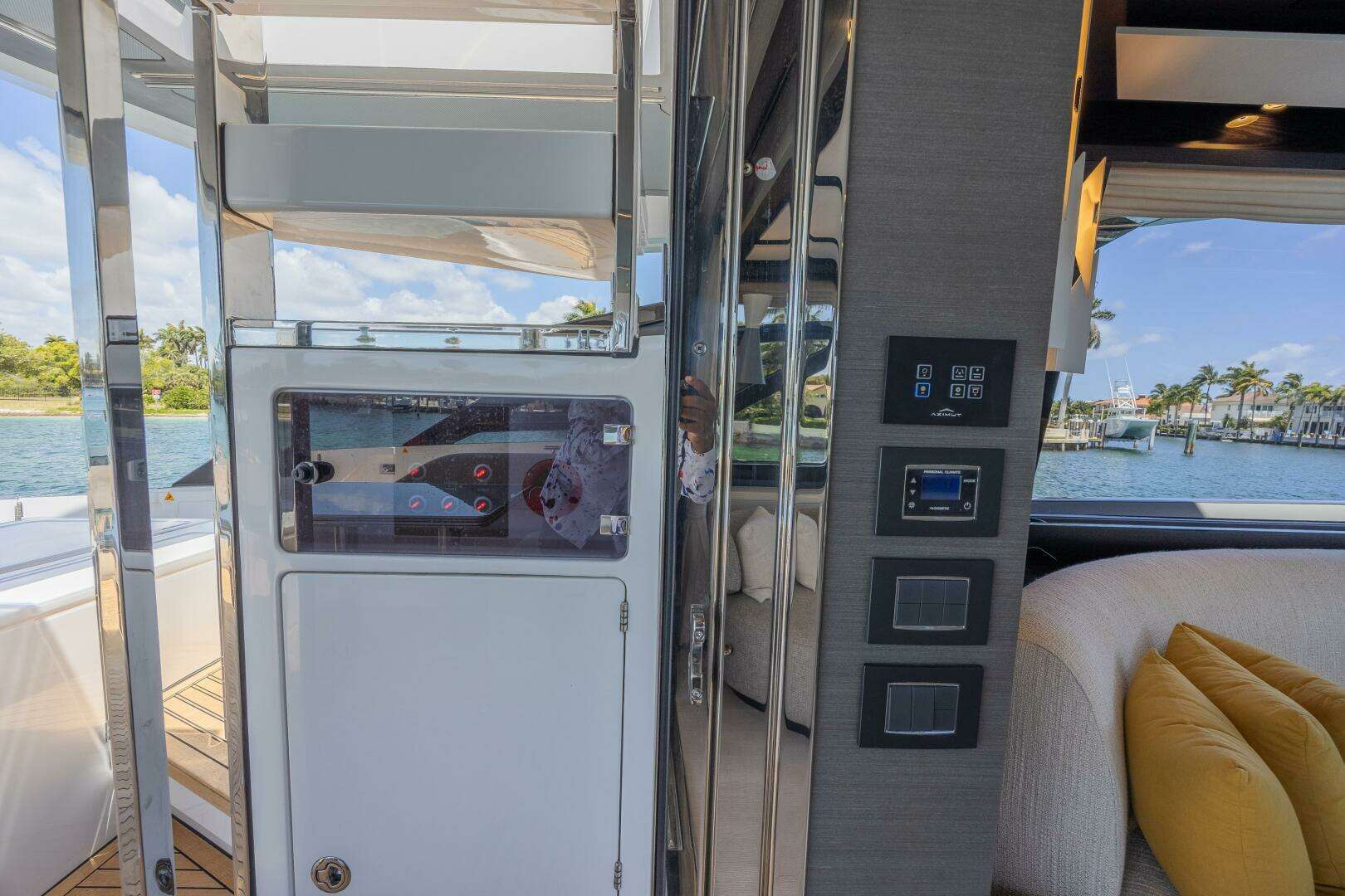 2023 Azimut S8 - Image 68