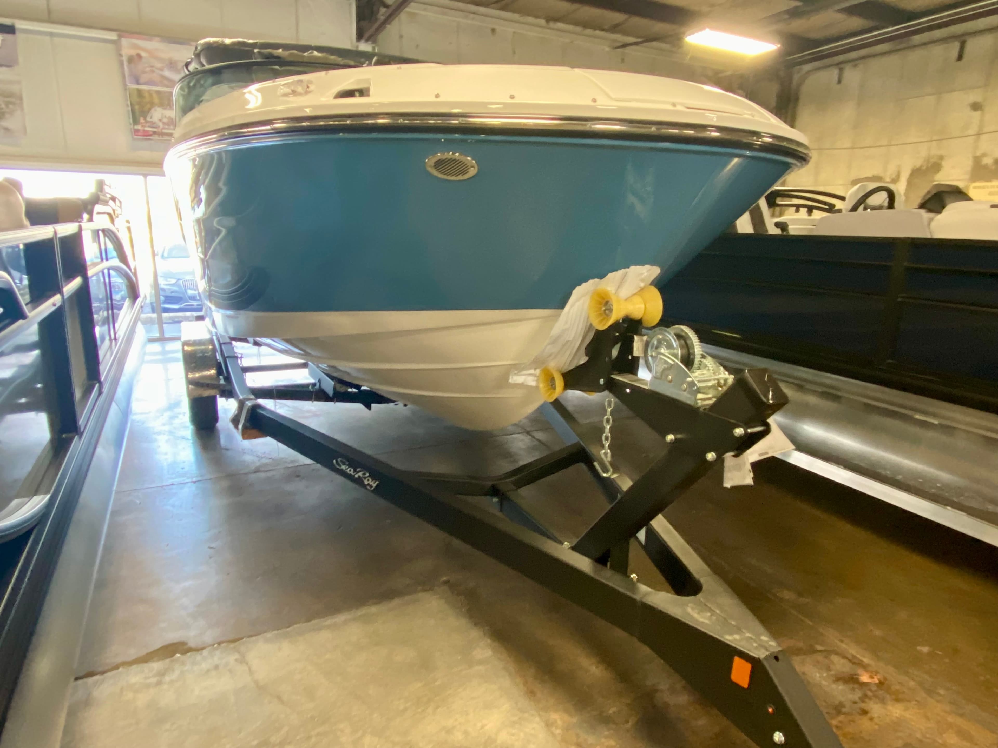 2026 Sea Ray SDX 230 - 3