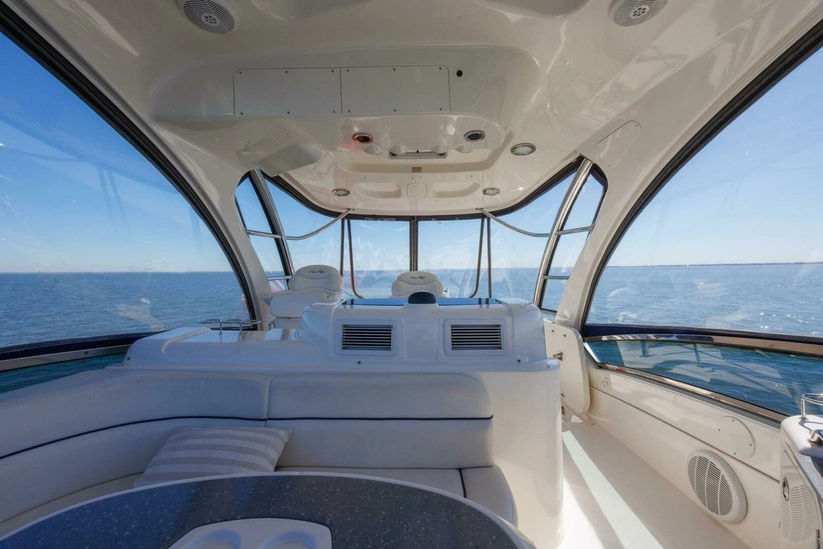 2006 Sea Ray 52 Sedan Bridge - Image 21
