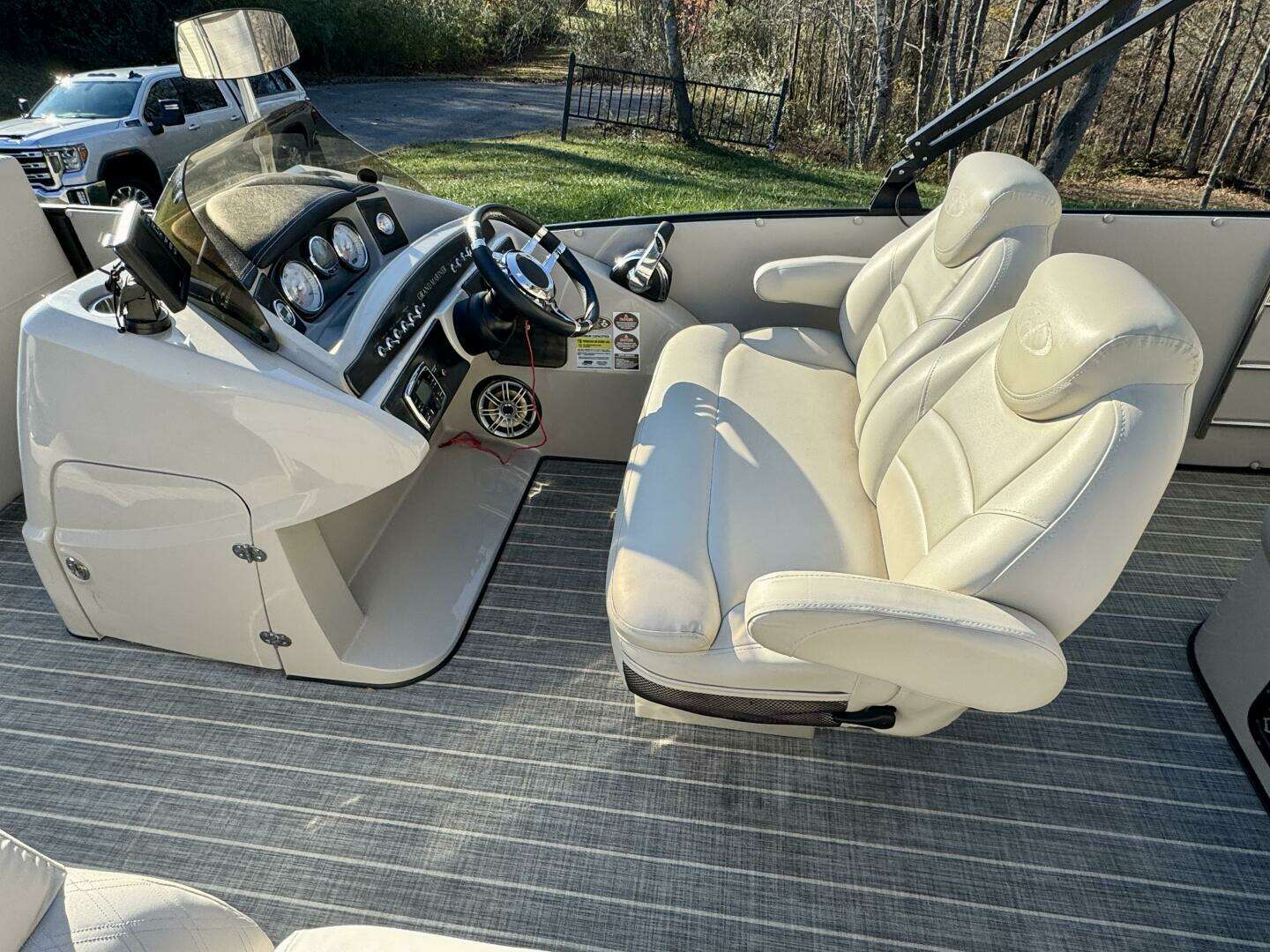 2016 Harris Grand Mariner 250 SLEC Tritoon - Image 31
