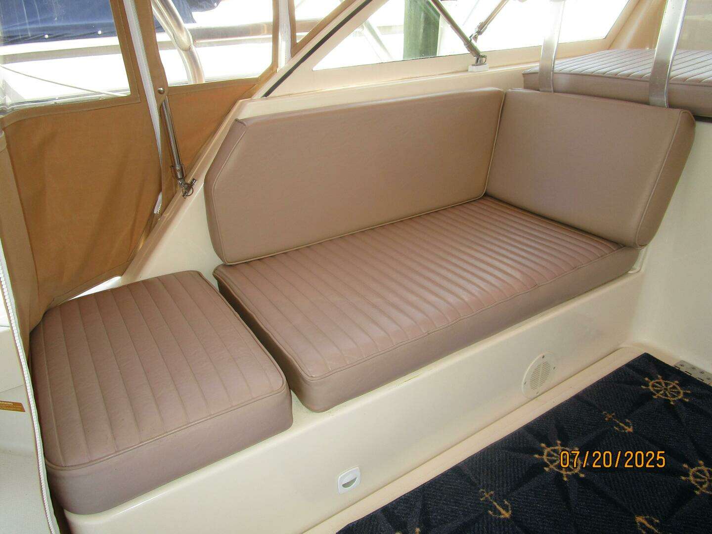 2006 Mainship Pilot - Image 28